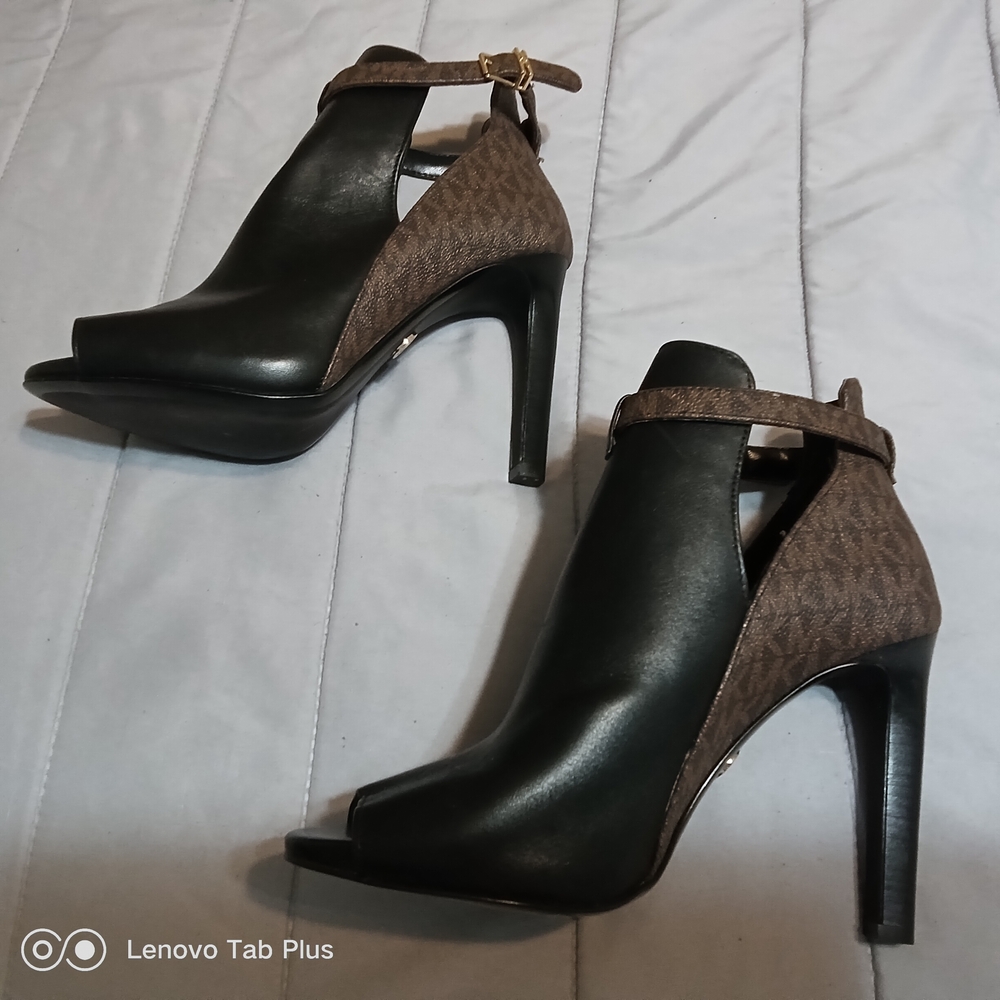 Michael Kors Lawson Black & Brown Leather Open Toe Ankle Boots 7 Med New No Box